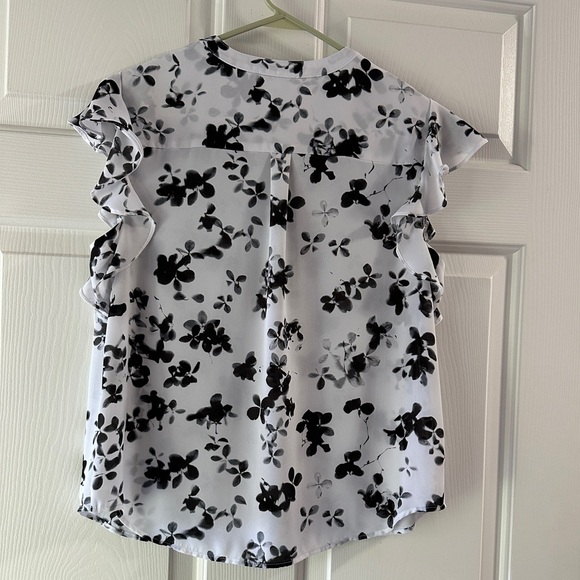 2/$20: Calvin Klein Light Floral Top - Picture 3 of 6